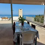 Ina\'S Apartment