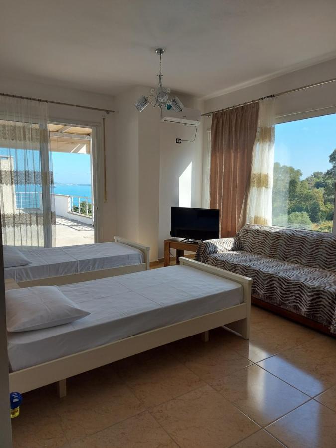 Ina's * Vlorë