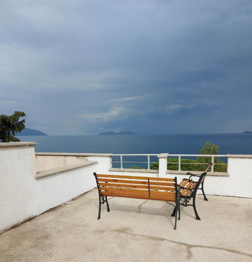 Ina's * Vlorë